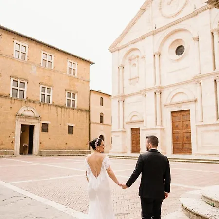 ベッド・アンド・ブレックファスト Rossellino