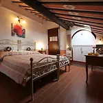 فندق مبيت وإفطار Rossellino 3*