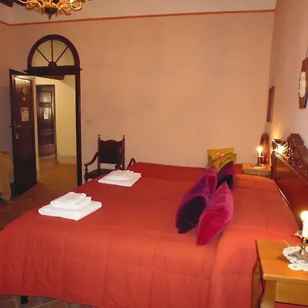 فندق مبيت وإفطار Rossellino 3*
